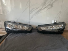 Load image into Gallery viewer, Frontscheinwerfer Skoda Scala 655941015 655941016 Ein Satz Headlight SCH4674413534bi