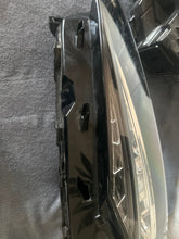 Load image into Gallery viewer, Frontscheinwerfer Skoda Scala 655941015 655941016 Ein Satz Headlight SCH4674413534bi
