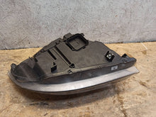 Load image into Gallery viewer, Frontscheinwerfer BMW 3 E91 E90 631172402479 Links Scheinwerfer Headlight SCH4675900028xj