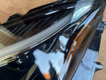 Load image into Gallery viewer, Frontscheinwerfer Lexus Ux 81145-76700 8118576A10 Full LED Ein Satz Headlight SCH4676184254ef