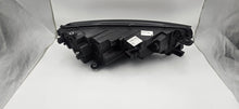 Laden Sie das Bild in den Galerie-Viewer, Frontscheinwerfer Skoda Octavia I 5E4941015 LED Links Scheinwerfer Headlight SCH4685597318ns