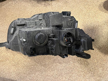 Laden Sie das Bild in den Galerie-Viewer, Frontscheinwerfer Opel E Combo 90145357 Links Scheinwerfer Headlight SCH4706518895pq