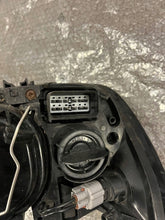 Laden Sie das Bild in den Galerie-Viewer, Frontscheinwerfer Volvo V50 30698889 Links Scheinwerfer Headlight SCH4710338598ps