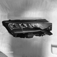 Load image into Gallery viewer, Frontscheinwerfer Skoda Octavia IV 5E4941010 LED Rechts Scheinwerfer Headlight SCH4712796823gp
