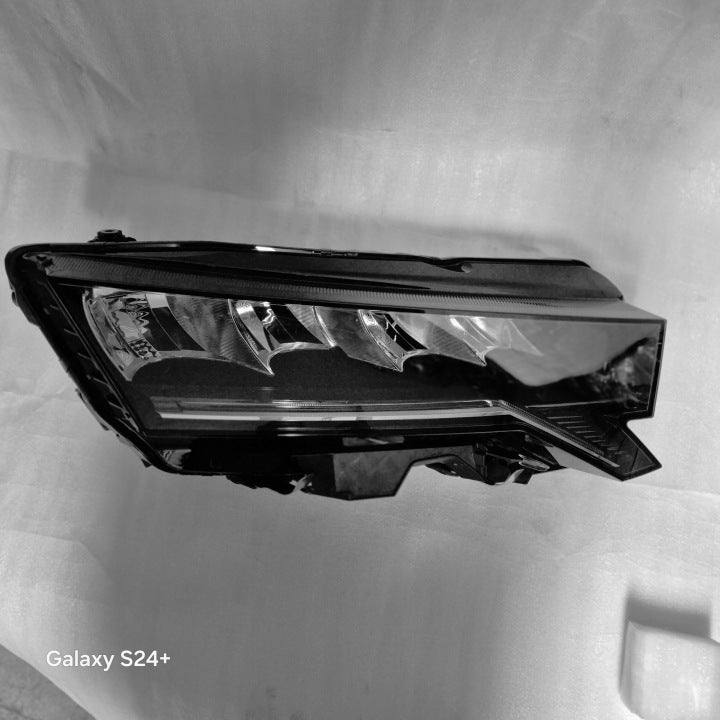 Frontscheinwerfer Skoda Octavia IV 5E4941010 LED Rechts Scheinwerfer Headlight SCH4712796823gp