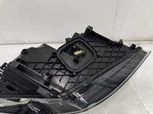 Laden Sie das Bild in den Galerie-Viewer, Frontscheinwerfer Renault Megane III 260608523R Xenon Links Headlight SCH4716555820fd