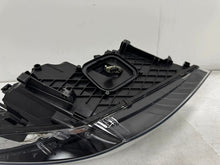 Laden Sie das Bild in den Galerie-Viewer, Frontscheinwerfer Renault Megane III 260608523R Xenon Links Headlight SCH4716555820fd