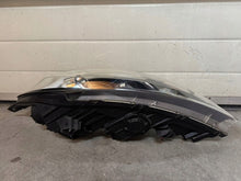Laden Sie das Bild in den Galerie-Viewer, Frontscheinwerfer Kia Sportage 921013U250 Ein Satz Scheinwerfer Headlight SCH4728940765ni