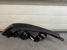 Laden Sie das Bild in den Galerie-Viewer, Frontscheinwerfer Kia Sportage 921013U250 Ein Satz Scheinwerfer Headlight SCH4728940765ni
