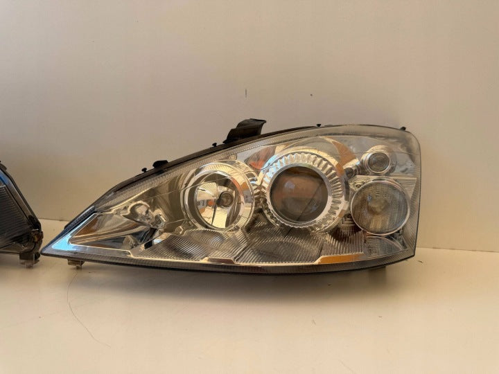 Frontscheinwerfer Ford Focus MCJ34510KOD 85122000 Ein Satz Headlight SCH4731550357zm