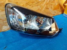 Load image into Gallery viewer, Frontscheinwerfer Skoda Yeti 5L1941016C Xenon Rechts Scheinwerfer Headlight SCH4736875144py