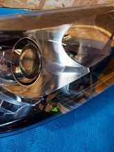 Load image into Gallery viewer, Frontscheinwerfer Skoda Yeti 5L1941016C Xenon Rechts Scheinwerfer Headlight SCH4736875144py