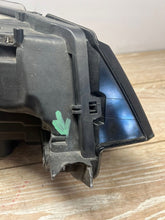 Laden Sie das Bild in den Galerie-Viewer, Frontscheinwerfer Land Rover I Discovery HY3213W030EC Links Headlight SCH4750191705cc