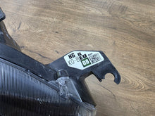 Load image into Gallery viewer, Frontscheinwerfer Toyota 4 Yaris K0-8EU Rechts Scheinwerfer Headlight SCH4752691141fl