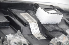 Load image into Gallery viewer, Frontscheinwerfer BMW 3 E91 E90 7202584 Xenon Rechts Scheinwerfer Headlight SCH4756579378td