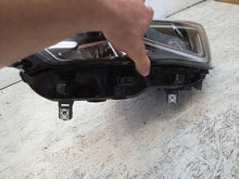 Laden Sie das Bild in den Galerie-Viewer, Frontscheinwerfer Seat Tarraco 5FJ941007J 90143460 Links Scheinwerfer Headlight SCH4757159604cf