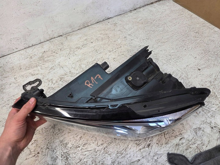 Frontscheinwerfer Seat Tarraco 5FJ941007J 90143460 Links Scheinwerfer Headlight SCH4757159604cf