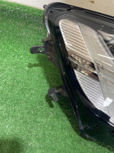 Load image into Gallery viewer, Frontscheinwerfer Volvo S60 I 3231419 Rechts Scheinwerfer Headlight SCH4758866833qv