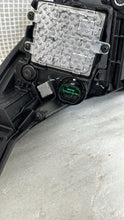 Laden Sie das Bild in den Galerie-Viewer, Frontscheinwerfer Hyundai I30 94921-21060 Rechts Scheinwerfer Headlight SCH4763062373dp