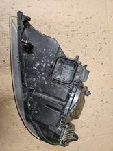 Laden Sie das Bild in den Galerie-Viewer, Frontscheinwerfer BMW 3 E91 E90 BMW6311-72025849 Rechts Scheinwerfer Headlight SCH4766513762ex