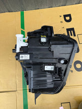 Laden Sie das Bild in den Galerie-Viewer, Frontscheinwerfer Hyundai Kona HF92112010 Full LED Links Scheinwerfer Headlight SCH4770188041up