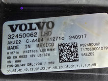 Laden Sie das Bild in den Galerie-Viewer, Frontscheinwerfer Volvo 32450062 Links Scheinwerfer Headlight SCH4777609690cd