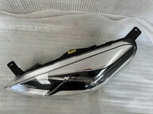 Laden Sie das Bild in den Galerie-Viewer, Frontscheinwerfer Ford Fiesta I H1BB-13W030-AE Links Scheinwerfer Headlight SCH4779498306dv