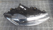 Laden Sie das Bild in den Galerie-Viewer, Frontscheinwerfer VW Caddy I 2K8941036AH Rechts Scheinwerfer Headlight SCH4780513044bi