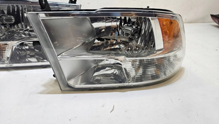 Frontscheinwerfer Dodge Ram 1500 6800148AC Ein Stück (Rechts oder Links) SCH4787222185xf