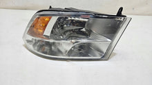 Laden Sie das Bild in den Galerie-Viewer, Frontscheinwerfer Dodge Ram 1500 6800148AC Ein Stück (Rechts oder Links) SCH4787222185xf