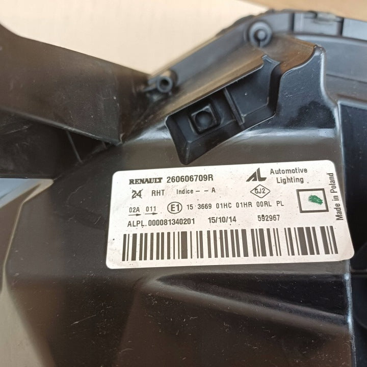Frontscheinwerfer Dacia Duster 260606709R 1305237235 Links Headlight SCH4800010612be