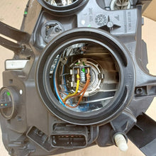 Laden Sie das Bild in den Galerie-Viewer, Frontscheinwerfer Dacia Duster 260606709R 1305237235 Links Headlight SCH4800010612be