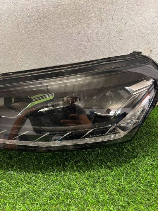 Frontscheinwerfer Skoda Fabia 6VB941015A LED Links Scheinwerfer Headlight SCH4802192863hx