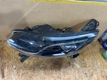 Laden Sie das Bild in den Galerie-Viewer, Frontscheinwerfer Renault Espace V 260608372R Links Scheinwerfer Headlight SCH4814657180uj