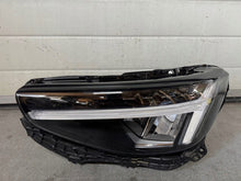 Laden Sie das Bild in den Galerie-Viewer, Frontscheinwerfer Volvo Xc40 32404666 32404665 Ein Satz Scheinwerfer Headlight SCH4816497598qr