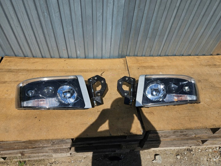 Frontscheinwerfer Renault 5010578454 Ein Satz Scheinwerfer Headlight SCH4821305025xf