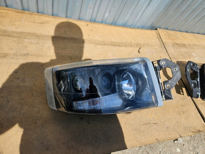 Frontscheinwerfer Renault 5010578454 Ein Satz Scheinwerfer Headlight SCH4821305025xf