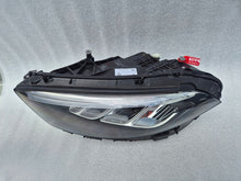 Laden Sie das Bild in den Galerie-Viewer, Frontscheinwerfer Mercedes-Benz W177 A1749064102K LED Links Headlight SCH4826649595go