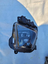 Load image into Gallery viewer, Frontscheinwerfer Hyundai Tucson 92101N7600 Links Scheinwerfer Headlight SCH4828932434zm