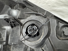 Load image into Gallery viewer, Frontscheinwerfer Opel Vivaro A 260606315R Links Scheinwerfer Headlight SCH4832960531ii