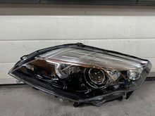 Load image into Gallery viewer, Frontscheinwerfer Renault Laguna III 260601102R Links Scheinwerfer Headlight SCH4833652518cc
