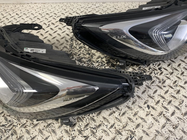 Frontscheinwerfer Opel Astra 39055745 39055746 Ein Satz Scheinwerfer Headlight SCH4837107620hr
