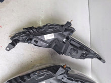 Laden Sie das Bild in den Galerie-Viewer, Frontscheinwerfer Nissan Juke F15 90049101 Links Scheinwerfer Headlight SCH4840602332mo