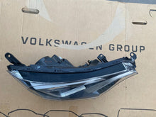Laden Sie das Bild in den Galerie-Viewer, Frontscheinwerfer Toyota 5K1941006P LED Rechts Scheinwerfer Headlight SCH4842864533km