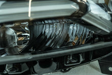 Laden Sie das Bild in den Galerie-Viewer, Frontscheinwerfer Dacia Duster 260603515R Links Scheinwerfer Headlight SCH4853123891ap