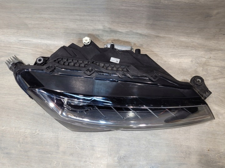 Frontscheinwerfer Skoda Superb III 3V1941016E Rechts Scheinwerfer Headlight SCH4867218421jn