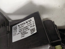 Laden Sie das Bild in den Galerie-Viewer, Frontscheinwerfer Volvo 80000401 80000628 Ein Satz Scheinwerfer Headlight SCH4877253291oi