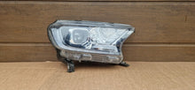 Laden Sie das Bild in den Galerie-Viewer, Frontscheinwerfer Ford Ranger MDE13335482R Rechts Scheinwerfer Headlight SCH4882251958sq