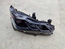Laden Sie das Bild in den Galerie-Viewer, Frontscheinwerfer Toyota Corolla 81110-02T31-00 Rechts Scheinwerfer Headlight SCH4894172281xd