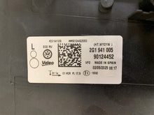 Laden Sie das Bild in den Galerie-Viewer, Frontscheinwerfer VW Polo 2G1941005 Links Scheinwerfer Headlight SCH4908086848dt